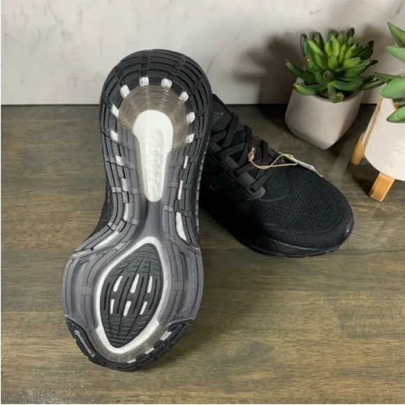 adidas UltraBOOST 21 Triple Black - Picture 7 of 8